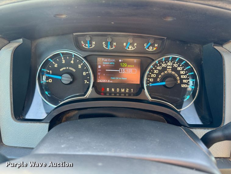 image for item GQ9228 2013 Ford F150 XLT SuperCrew pickup truck