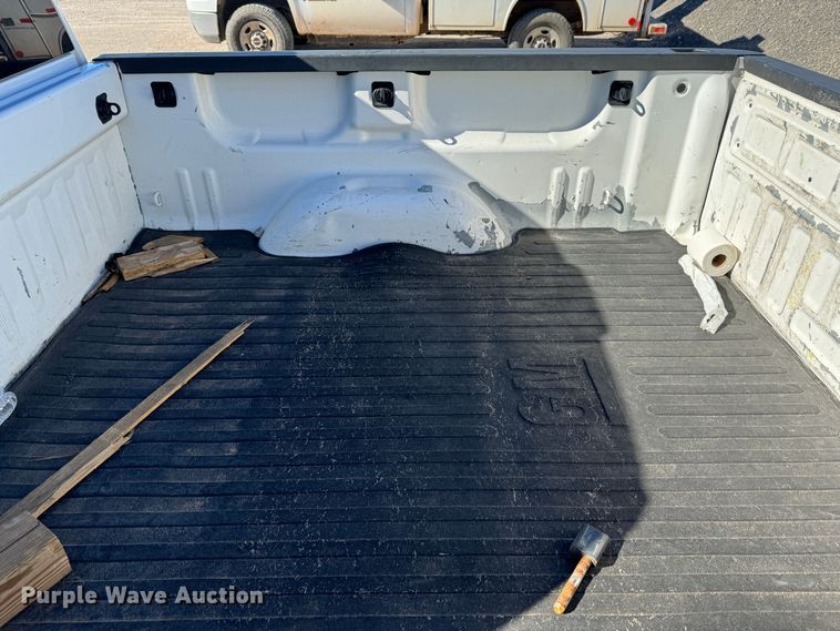 image for item GQ9229 2015 GMC Sierra 1500 SLT Crew Cab pickup truck