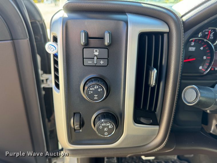 image for item GQ9229 2015 GMC Sierra 1500 SLT Crew Cab pickup truck