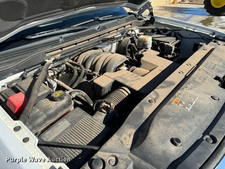 image for item GQ9229 2015 GMC Sierra 1500 SLT Crew Cab pickup truck