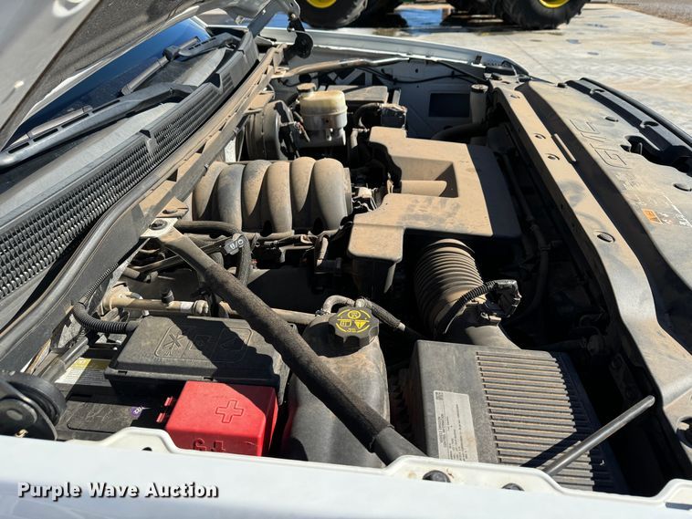 image for item GQ9229 2015 GMC Sierra 1500 SLT Crew Cab pickup truck