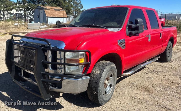 image for item IU9032 2008 Ford F250 Super Duty XLT  Crew Cab pickup truck