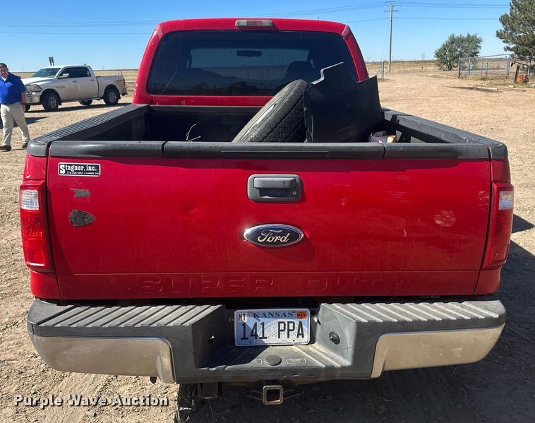 image for item IU9032 2008 Ford F250 Super Duty XLT  Crew Cab pickup truck