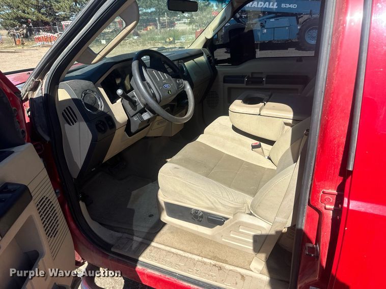 image for item IU9032 2008 Ford F250 Super Duty XLT  Crew Cab pickup truck