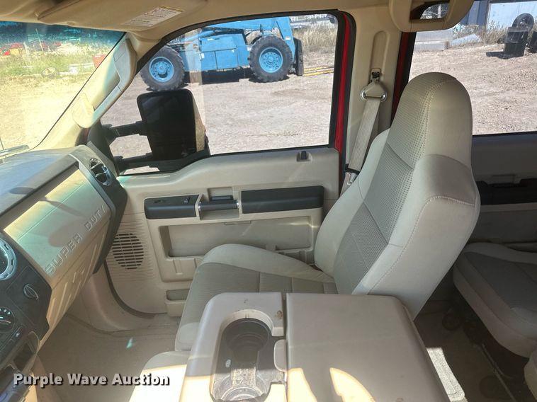 image for item IU9032 2008 Ford F250 Super Duty XLT  Crew Cab pickup truck