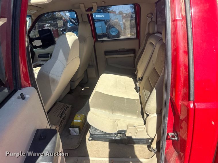 image for item IU9032 2008 Ford F250 Super Duty XLT  Crew Cab pickup truck