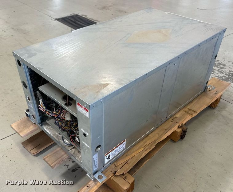 image for item IU9102 (2) heat pumps