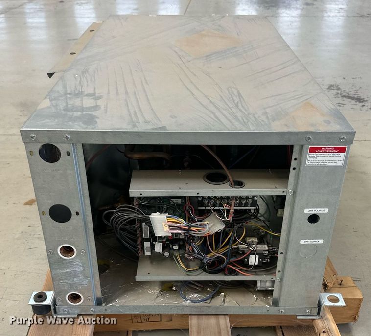 image for item IU9102 (2) heat pumps