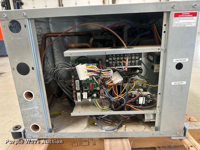 image for item IU9102 (2) heat pumps