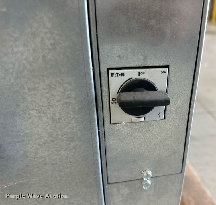 image for item IU9102 (2) heat pumps