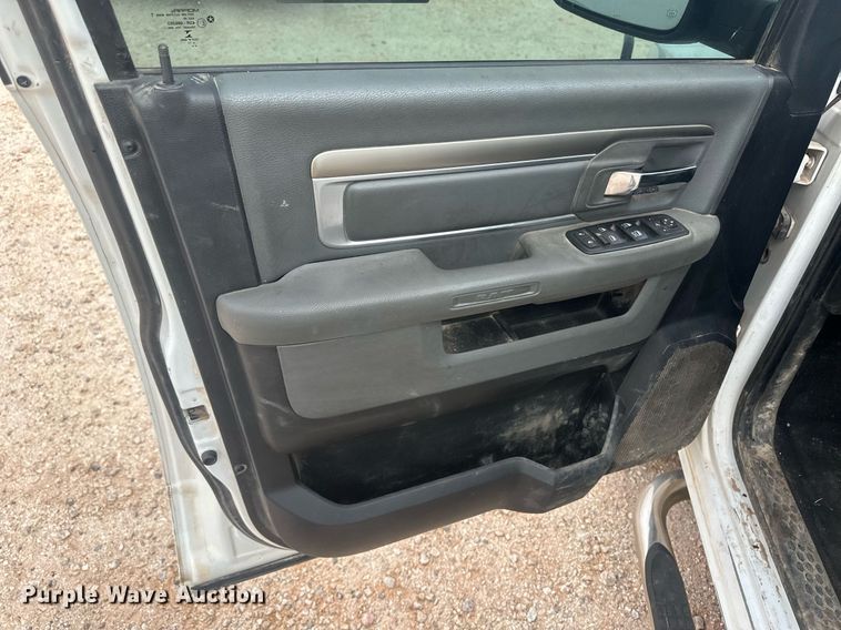 image for item IU9110 2015 Dodge Ram 1500  Quad Cab pickup truck