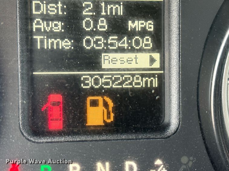 image for item IU9111 2014 Dodge Ram 2500HD  Crew Cab pickup truck cab and chassis