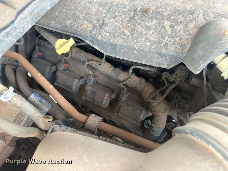 image for item IU9111 2014 Dodge Ram 2500HD  Crew Cab pickup truck cab and chassis