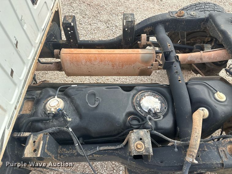 image for item IU9111 2014 Dodge Ram 2500HD  Crew Cab pickup truck cab and chassis