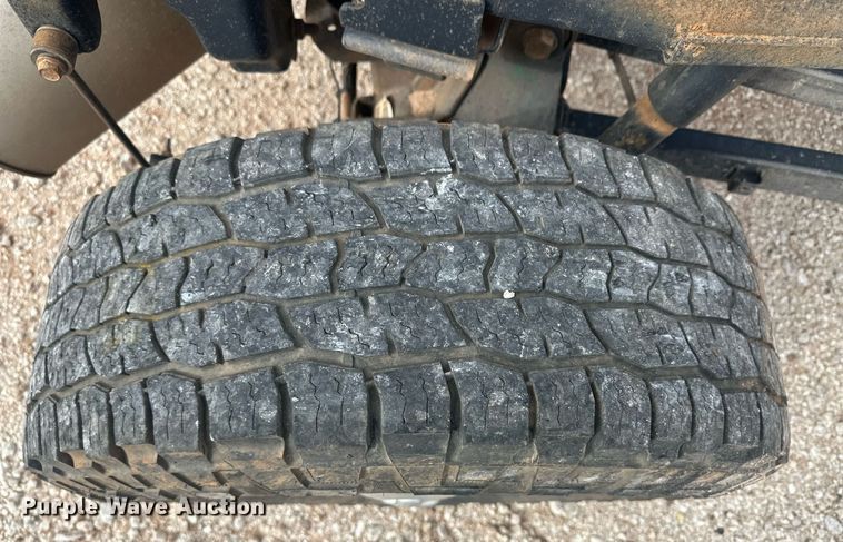 image for item IU9111 2014 Dodge Ram 2500HD  Crew Cab pickup truck cab and chassis