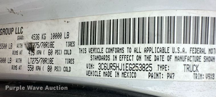 image for item IU9111 2014 Dodge Ram 2500HD  Crew Cab pickup truck cab and chassis