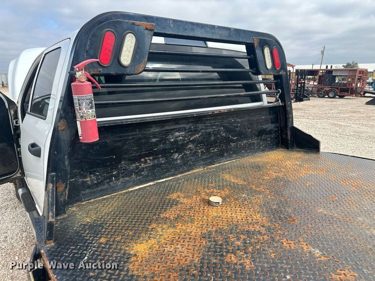 image for item IU9112 2016 Dodge Ram 3500HD  Crew Cab flatbed pickup truck