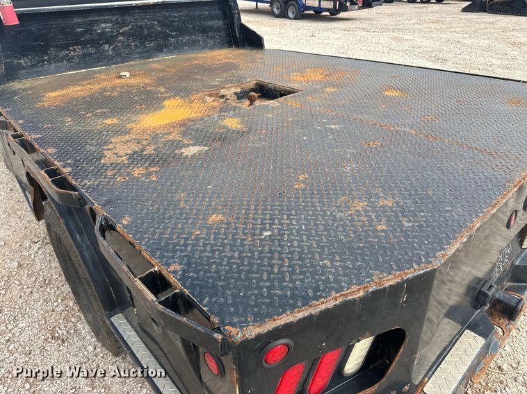 image for item IU9112 2016 Dodge Ram 3500HD  Crew Cab flatbed pickup truck