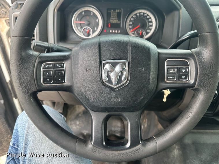 image for item IU9112 2016 Dodge Ram 3500HD  Crew Cab flatbed pickup truck