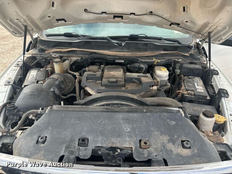 image for item IU9112 2016 Dodge Ram 3500HD  Crew Cab flatbed pickup truck