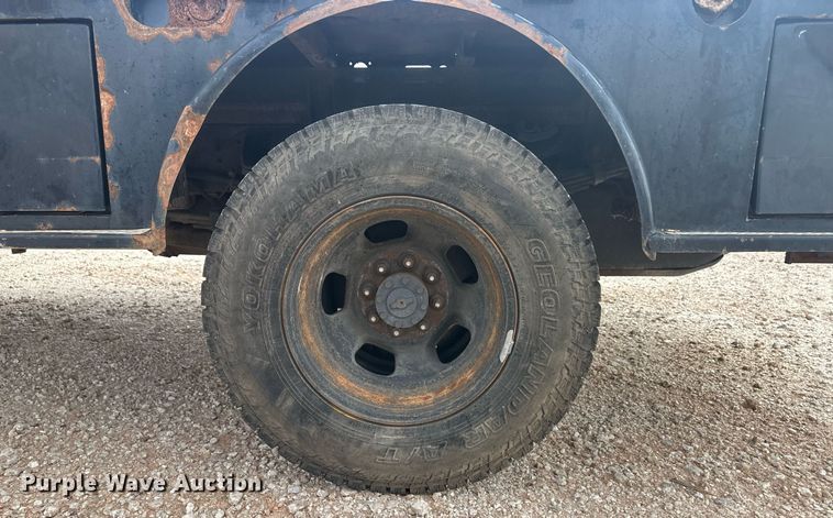 image for item IU9112 2016 Dodge Ram 3500HD  Crew Cab flatbed pickup truck