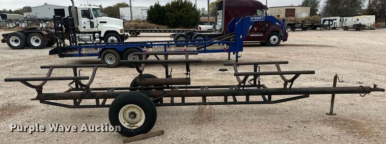 image for item IU9116 Cardon  hay bale trailer