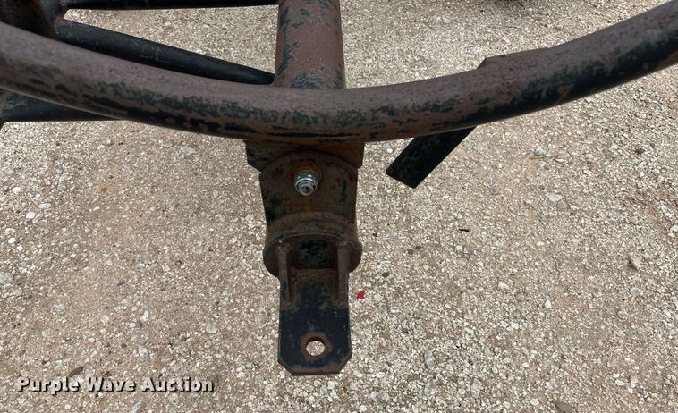 image for item IU9116 Cardon  hay bale trailer