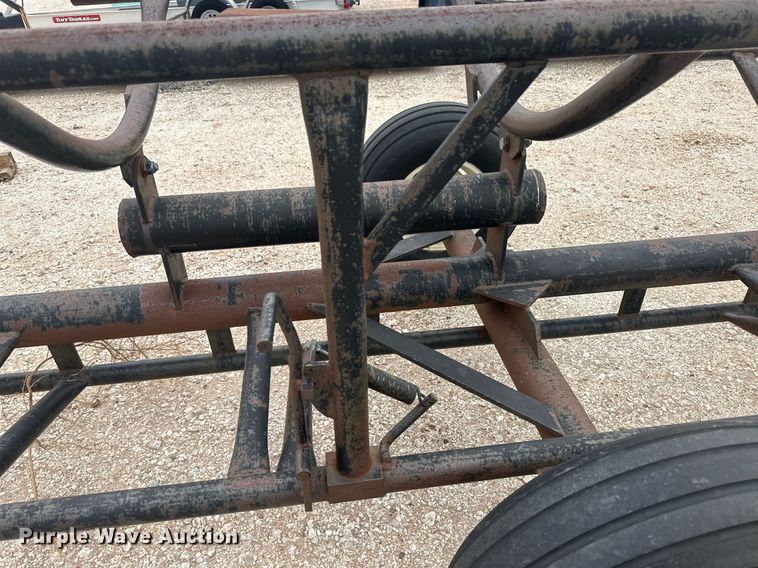 image for item IU9116 Cardon  hay bale trailer