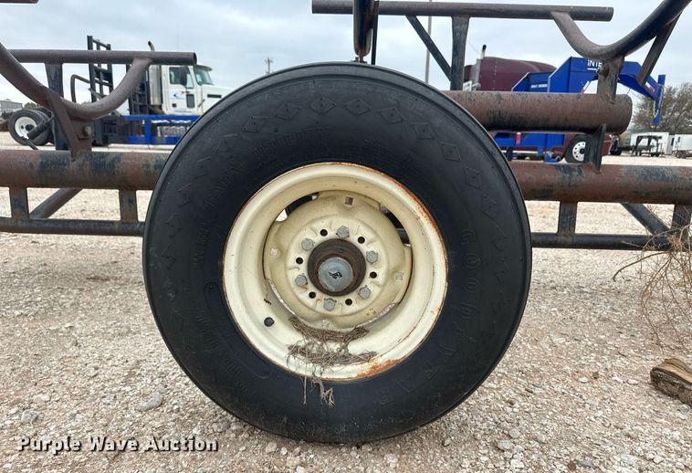 image for item IU9116 Cardon  hay bale trailer