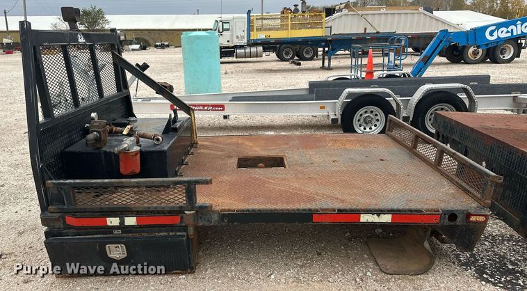 image for item IU9117 2J  steel flatbed