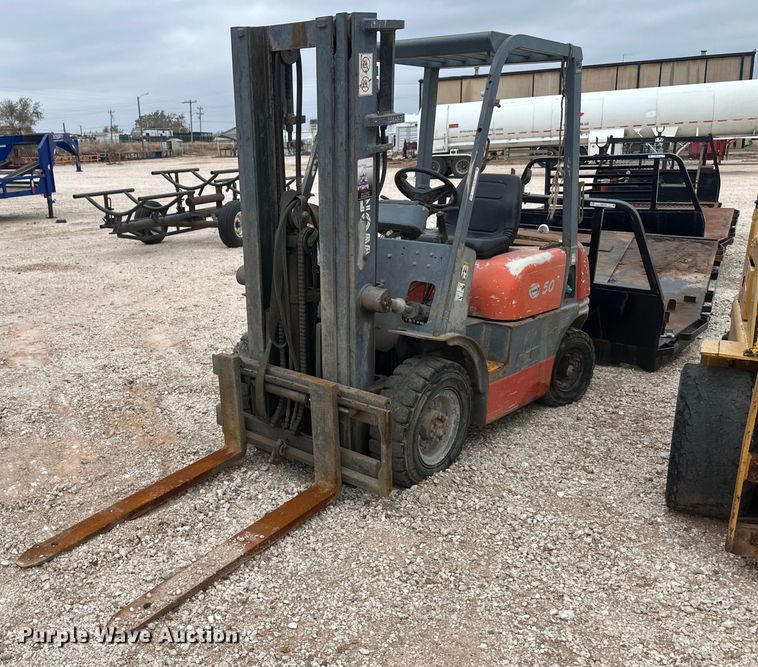 image for item IU9120 Worldlift WFD50-16584W  forklift