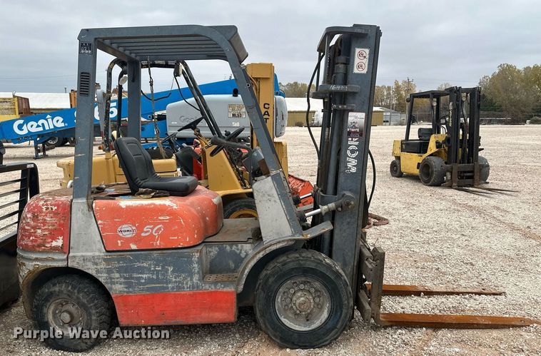 image for item IU9120 Worldlift WFD50-16584W  forklift