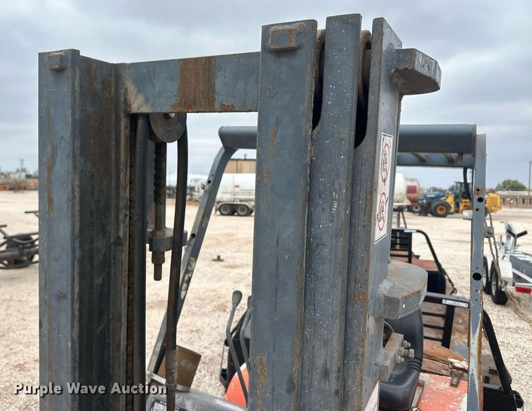 image for item IU9120 Worldlift WFD50-16584W  forklift