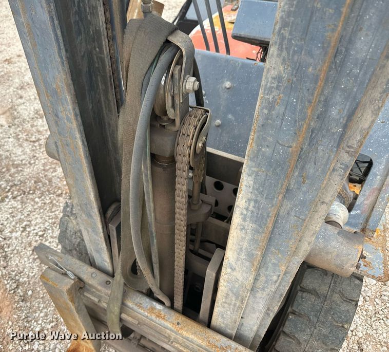 image for item IU9120 Worldlift WFD50-16584W  forklift