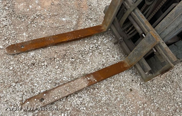 image for item IU9120 Worldlift WFD50-16584W  forklift