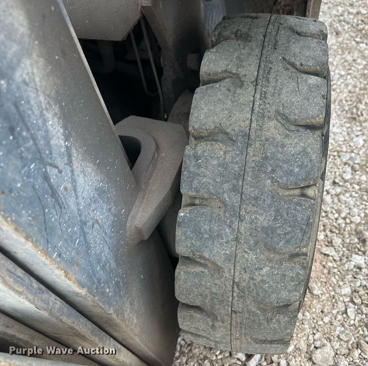 image for item IU9120 Worldlift WFD50-16584W  forklift