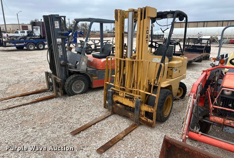 image for item IU9121 Caterpillar V50B  forklift