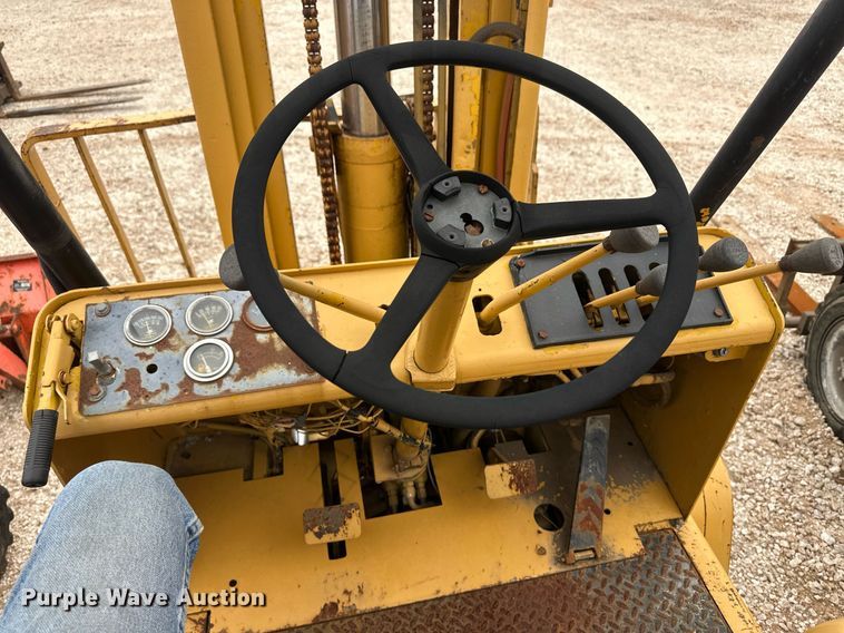 image for item IU9121 Caterpillar V50B  forklift