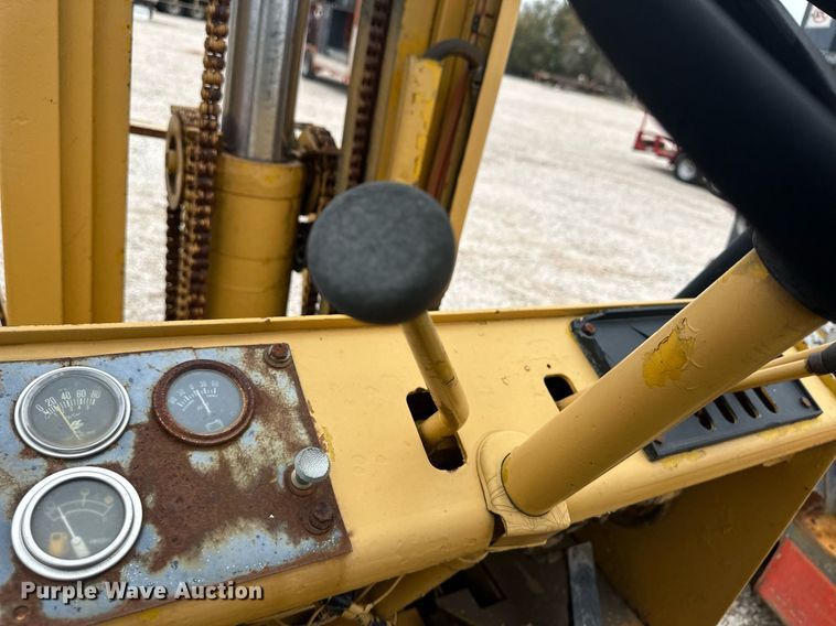 image for item IU9121 Caterpillar V50B  forklift