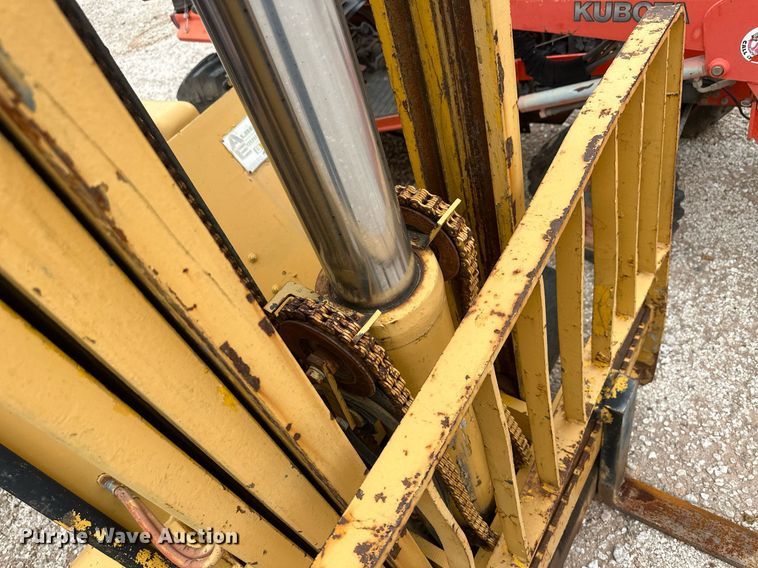 image for item IU9121 Caterpillar V50B  forklift