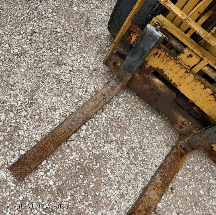 image for item IU9121 Caterpillar V50B  forklift