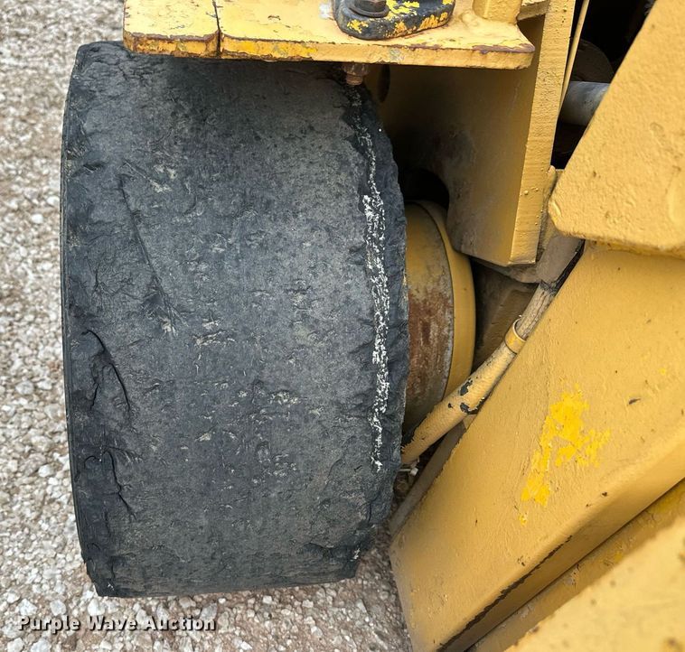 image for item IU9121 Caterpillar V50B  forklift