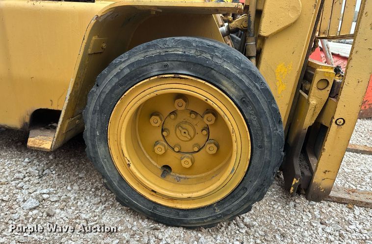 image for item IU9121 Caterpillar V50B  forklift