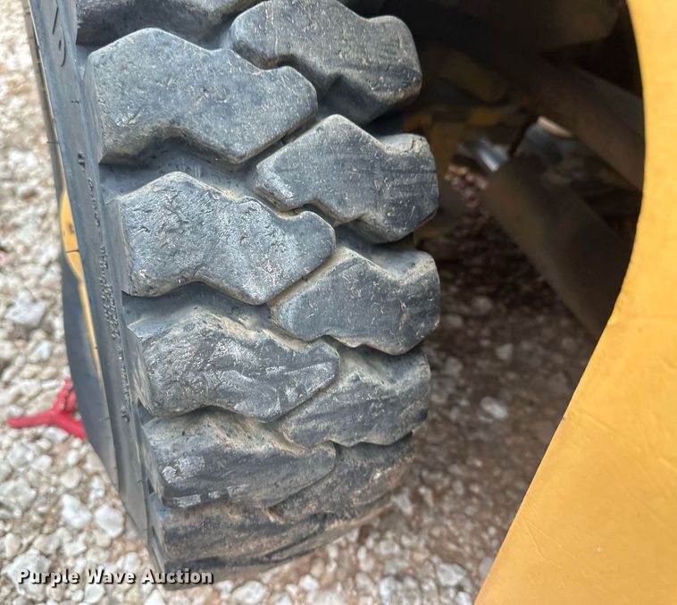 image for item IU9121 Caterpillar V50B  forklift