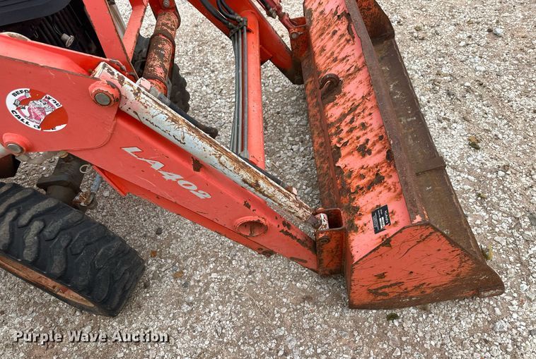 image for item IU9122 Kubota B7800  tractor