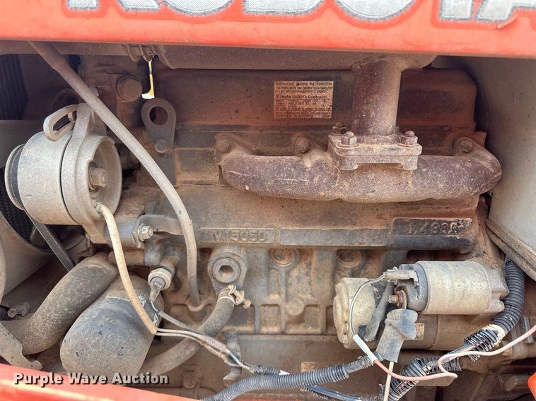 image for item IU9122 Kubota B7800  tractor