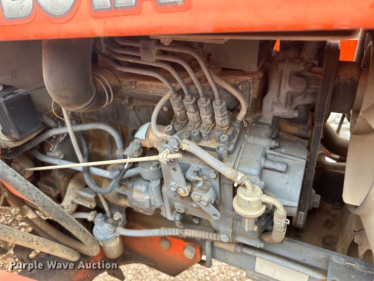 image for item IU9122 Kubota B7800  tractor