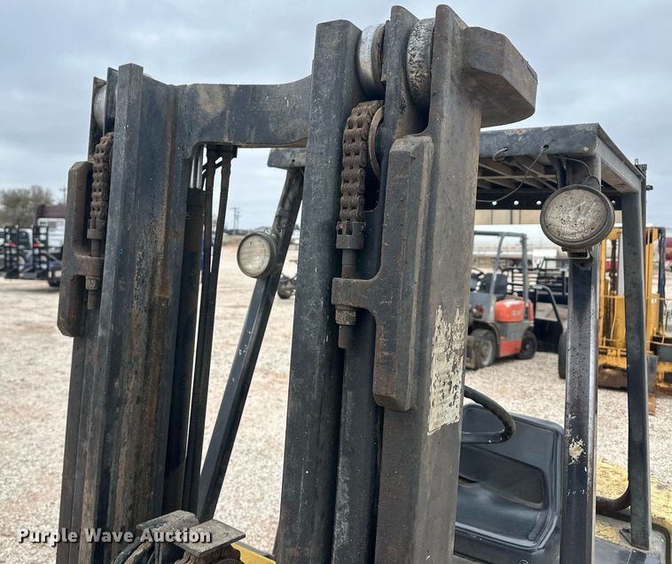 image for item IU9126 Hyster  forklift