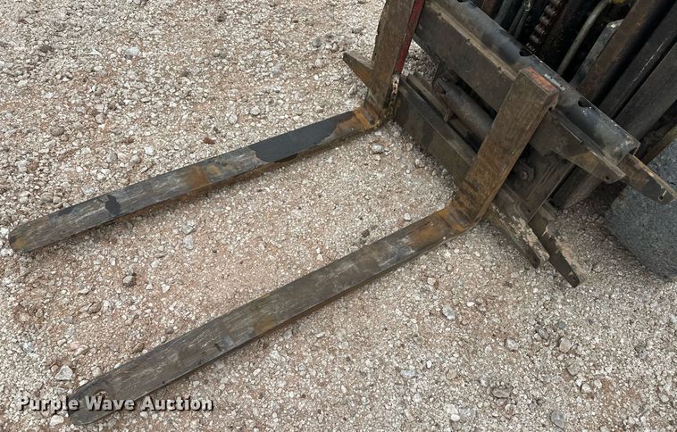 image for item IU9126 Hyster  forklift