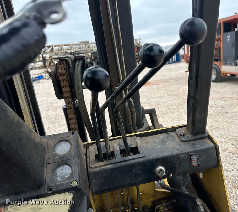 image for item IU9126 Hyster  forklift